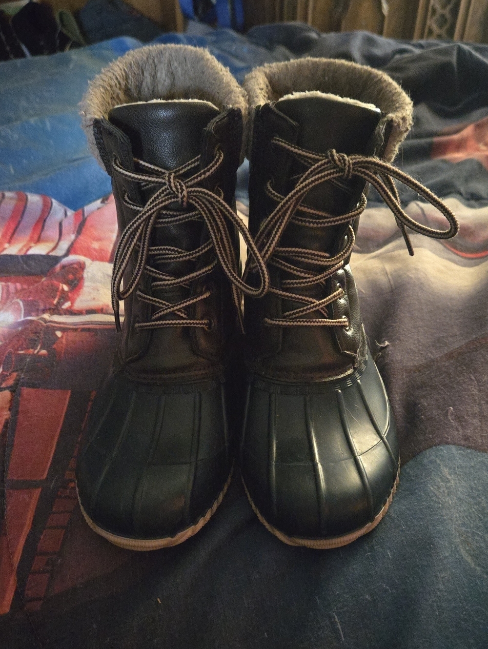 Magellan Outdoors Cream and Tan Fleece-Lined Boot Interior
